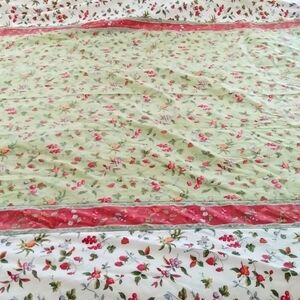 Williams Sonoma Berries And Floral XXL Frame Tablecloth